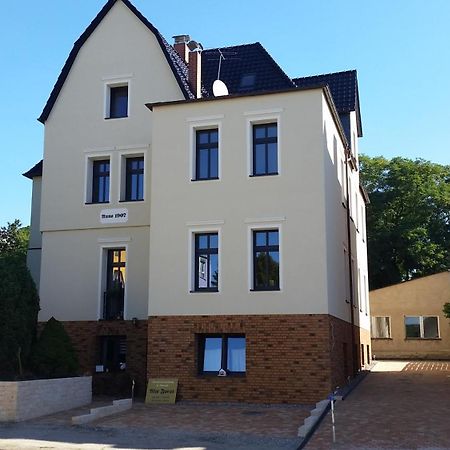 Guest House Altes Forstamt Eberswalde-Finow Exterior photo